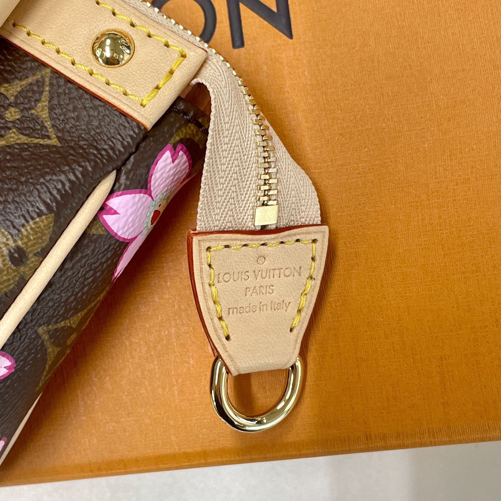 LV × TM ポシェット・アクセソワール モノグラム｜ルイ