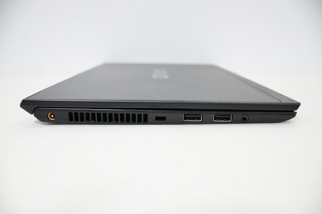 メモリ8GB SSD256GB