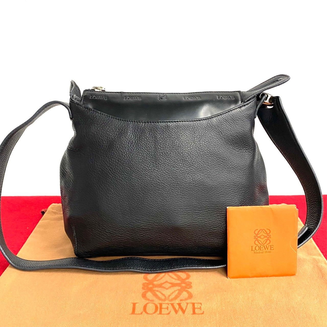 極 美品 希少品 LOEWE ロエベ ヴィンテージ アナグラム ロゴ レザー 本 ...