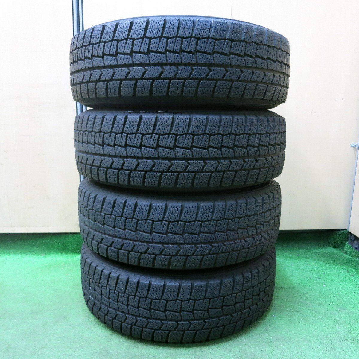 バリ溝 キレイ 9.5分以上 マイスター プレミックス アマルフィ 195 65R16 スタッドレス ダンロップ ウインターマックス WM02 16インチ PCD100 4H 4110807SYス TRITUETUBI_COM