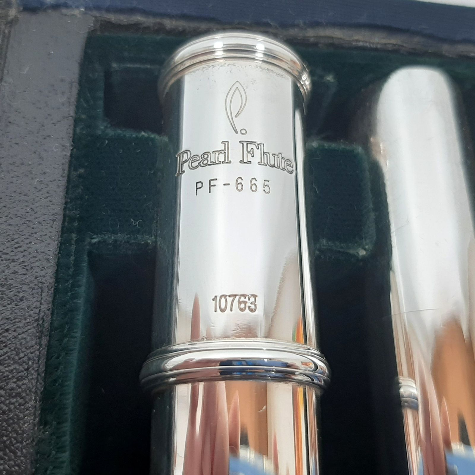 Pearl Flute pf-665 フルート Eメカ パールフルート 頭部管銀製 シルバー ハードケース付き