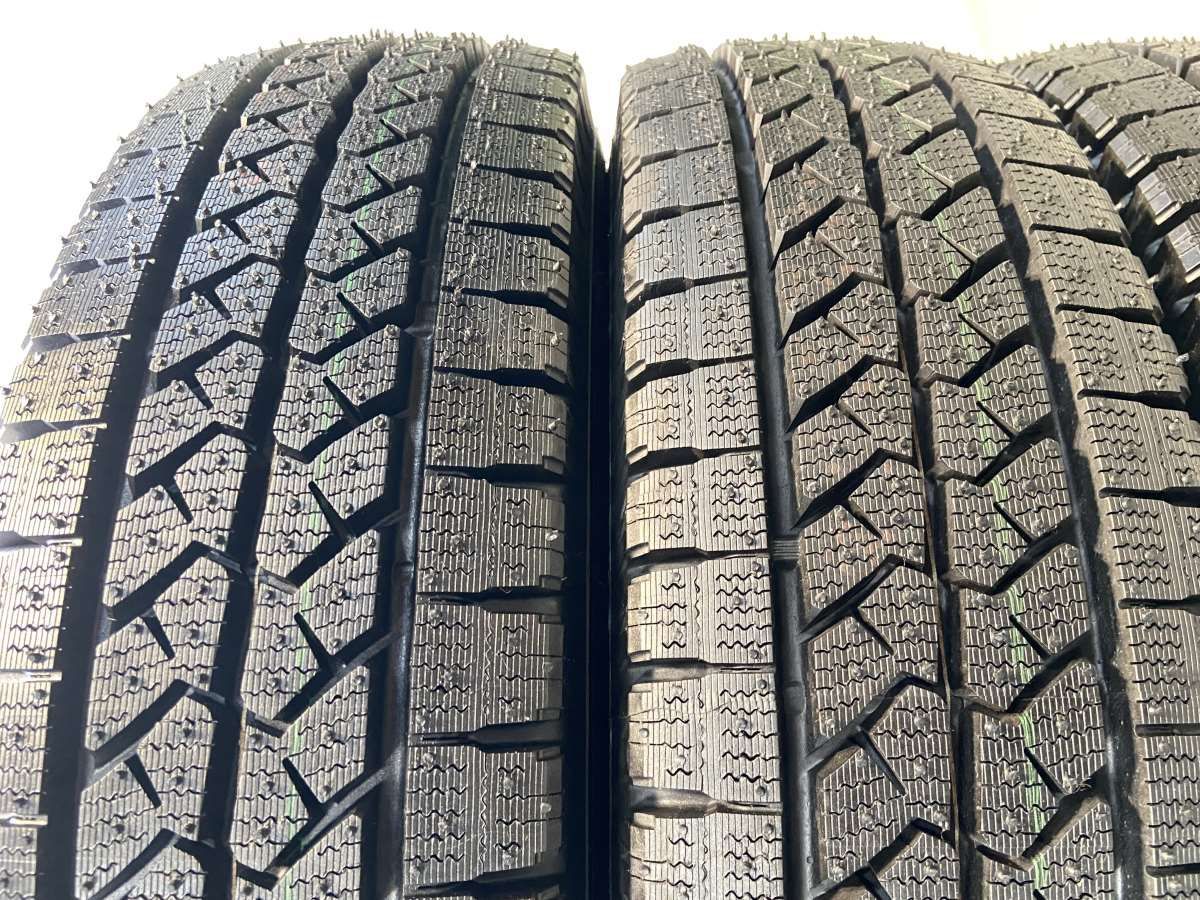 スタッドレスタイヤ