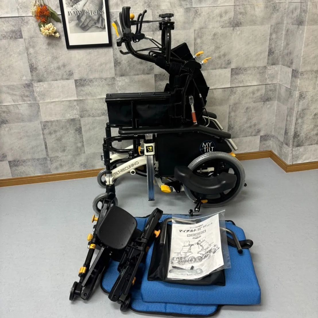 MH-SR3DL マイチルト・ミニ3D  松永製作所  介助式車椅子 ノーパンクタイヤ  MATSUNAGA  スリム型 コンパクト  中古 介護用品　リクライニング ティルト MH-SR3DL マイチルト・ミニ3D 松永製作所 介助式車椅子 ノーパンク