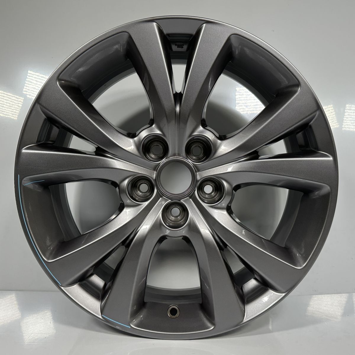 新品マツダCX-30 純正アルミホイール 7J ×18 +45 1本① CX-30 DMEP DMFP 純正 アルミホイール×1本 ガンメタ 18インチ 7J