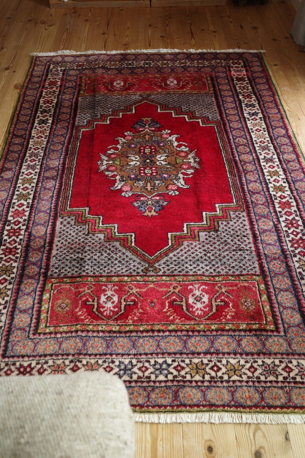 クルシェヒル絨毯 ヴィンテージラグ