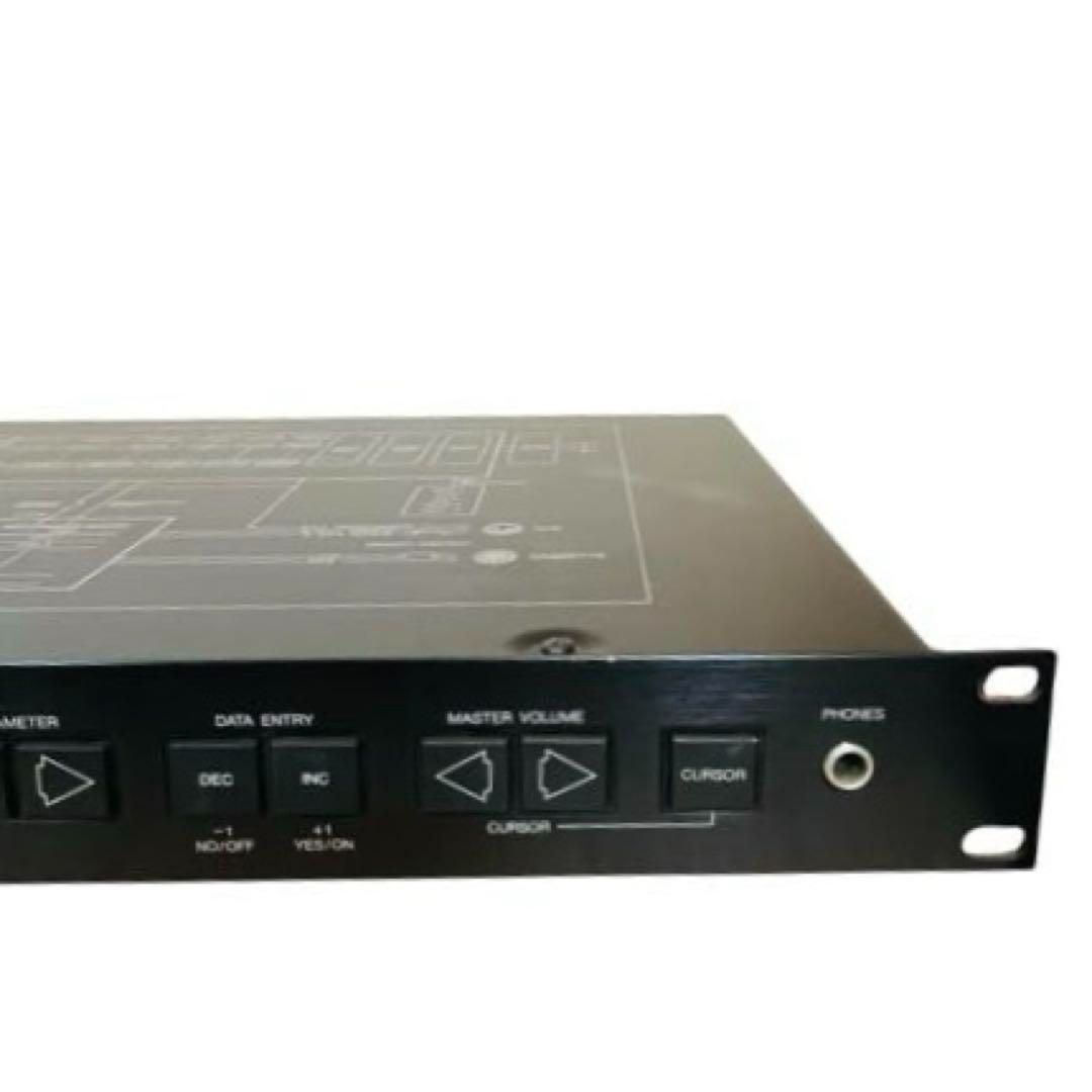 YAMAHA TX81Z (中古)