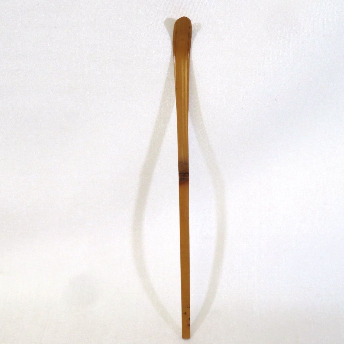 茶杓 銘「 雅 」 前大徳 佐藤朴堂 茶杓師 宗竹 下削り 白竹 新品 未使用 近代工芸 前大徳寺 佐藤朴堂 ( SATO Bokudo ) 茶杓 銘「雲乃峰