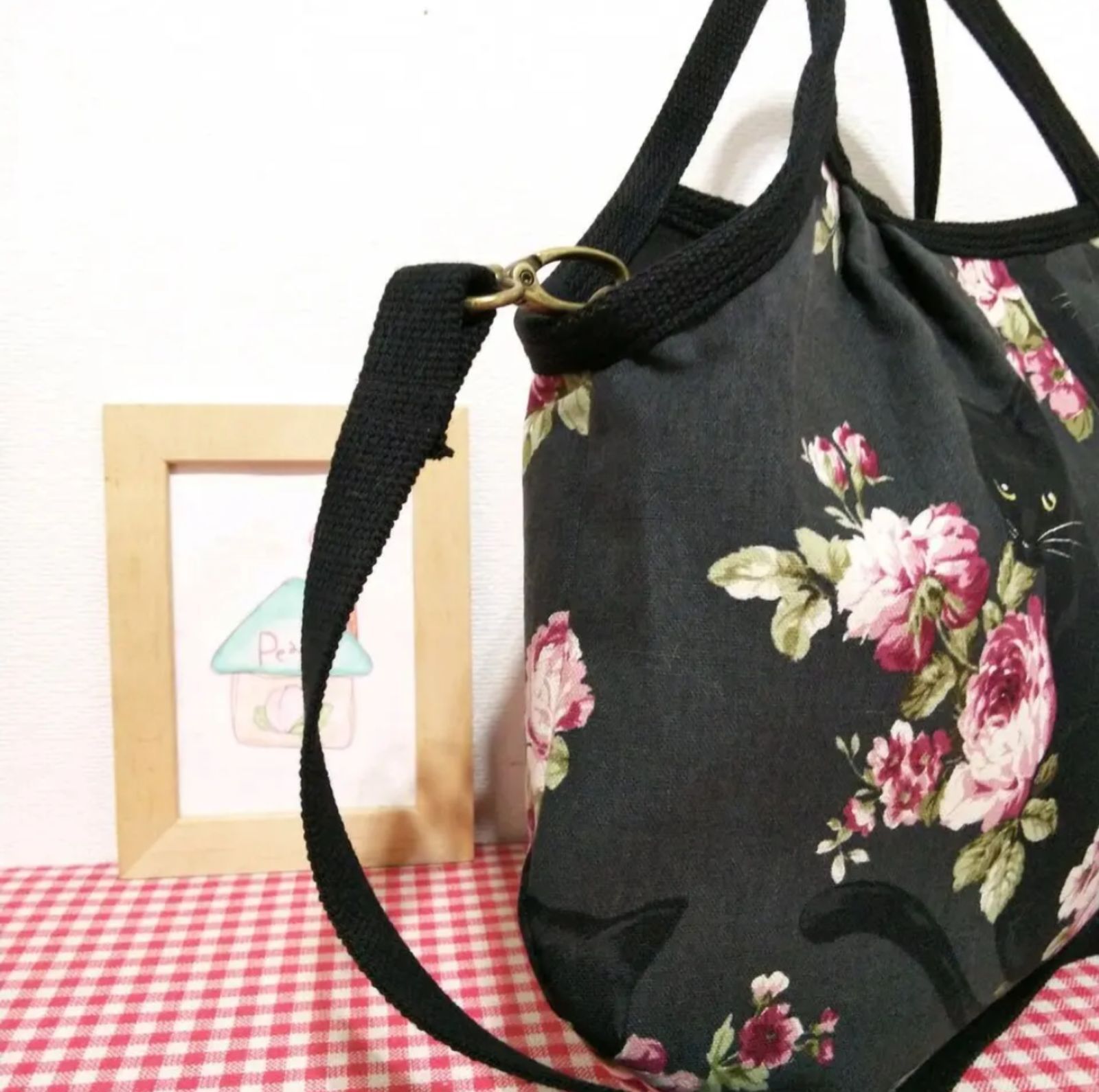 専用です　黒猫と薔薇　グラニーバック 専用です 黒猫と薔薇 グラニーバック ハンドメイド （グラニー