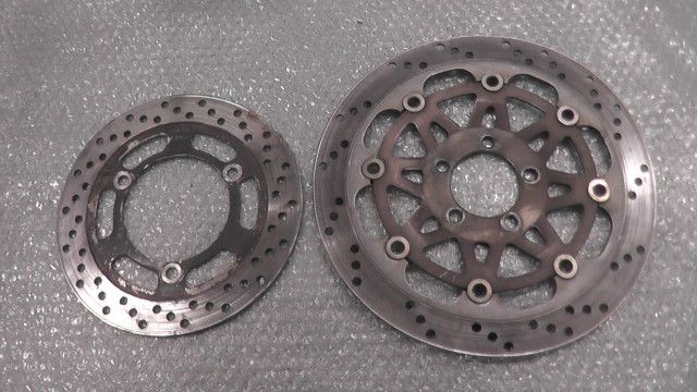 バリオス ZR250A-022xxx の ディスクローター 1758866933