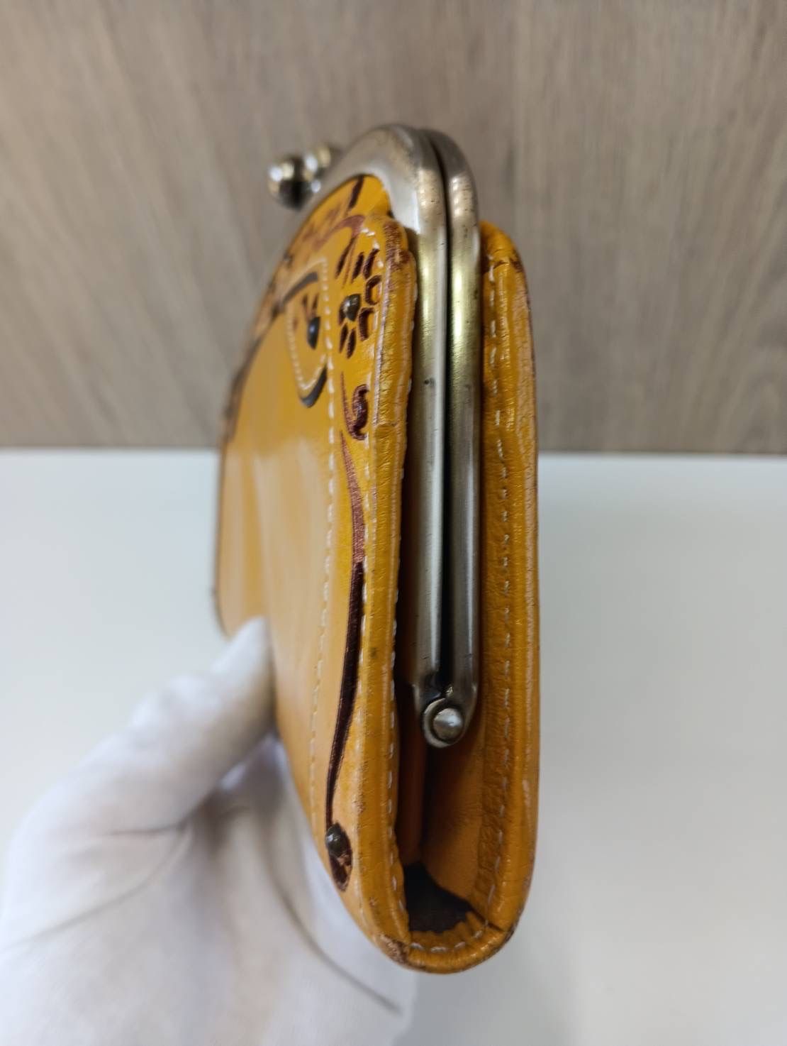 中古品】 Dakotaダコタ デイジー がま口 長財布 黄イエロー