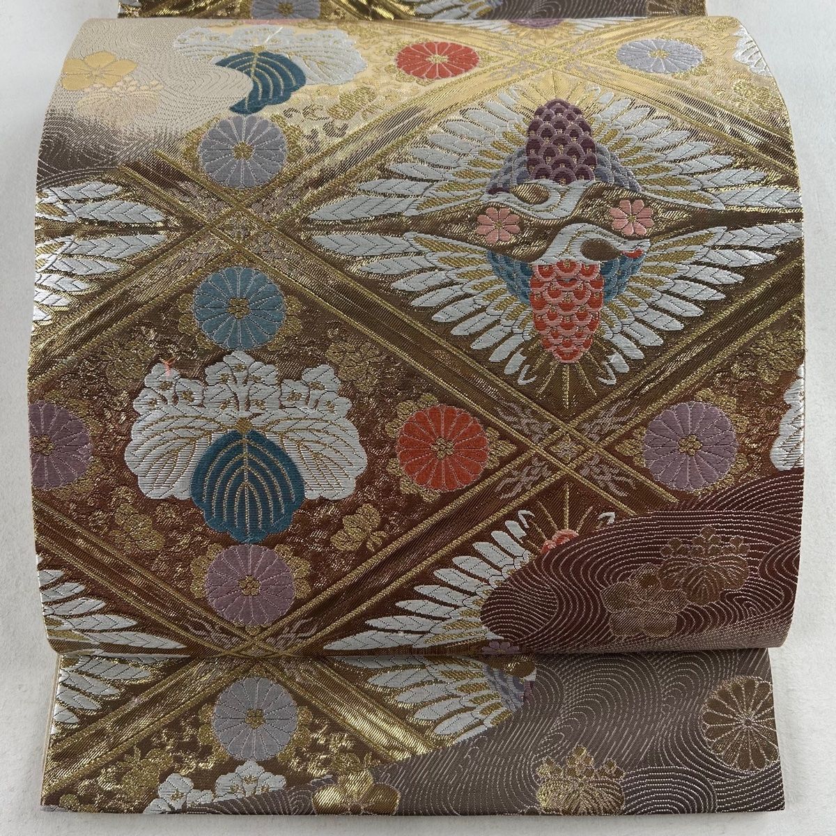 未使用品 名古屋帯 唐織 向い鶴 小豆色 菱 3m54cm お洒落 着物フィ正絹 未使用品 名古屋帯 唐織 向い鶴 小豆色 菱 3m54cm お洒落 着物