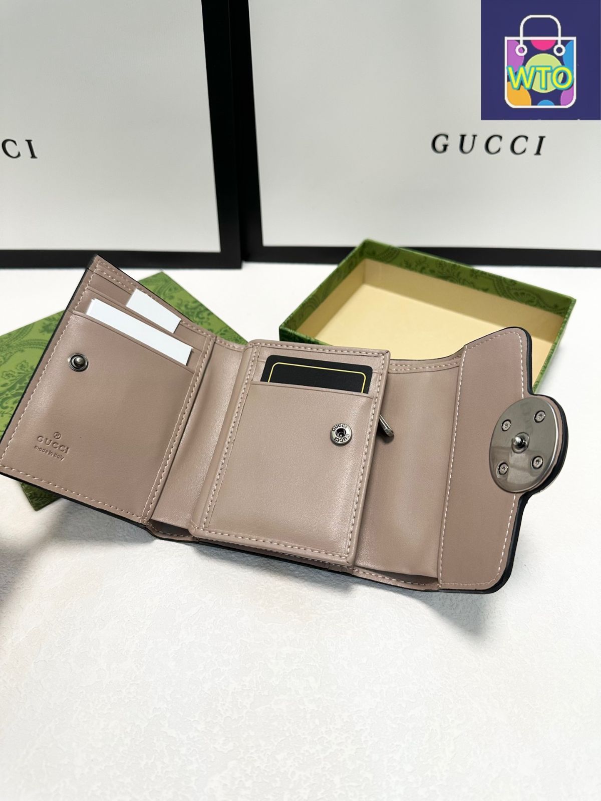 超美品　レア　GUCCI トリコロール　ショート　ジャケット　40 グッチラウンドファスナー財布 トリコロール 赤 ゴールド金具
