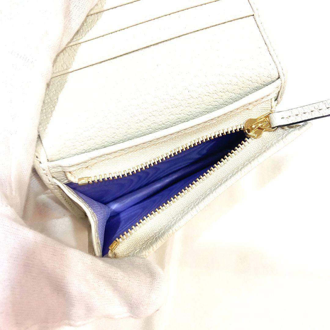 ✨未使用に近い✨ GUCCI ミニ財布 二つ折り 折り財布 ブランド金具 小物