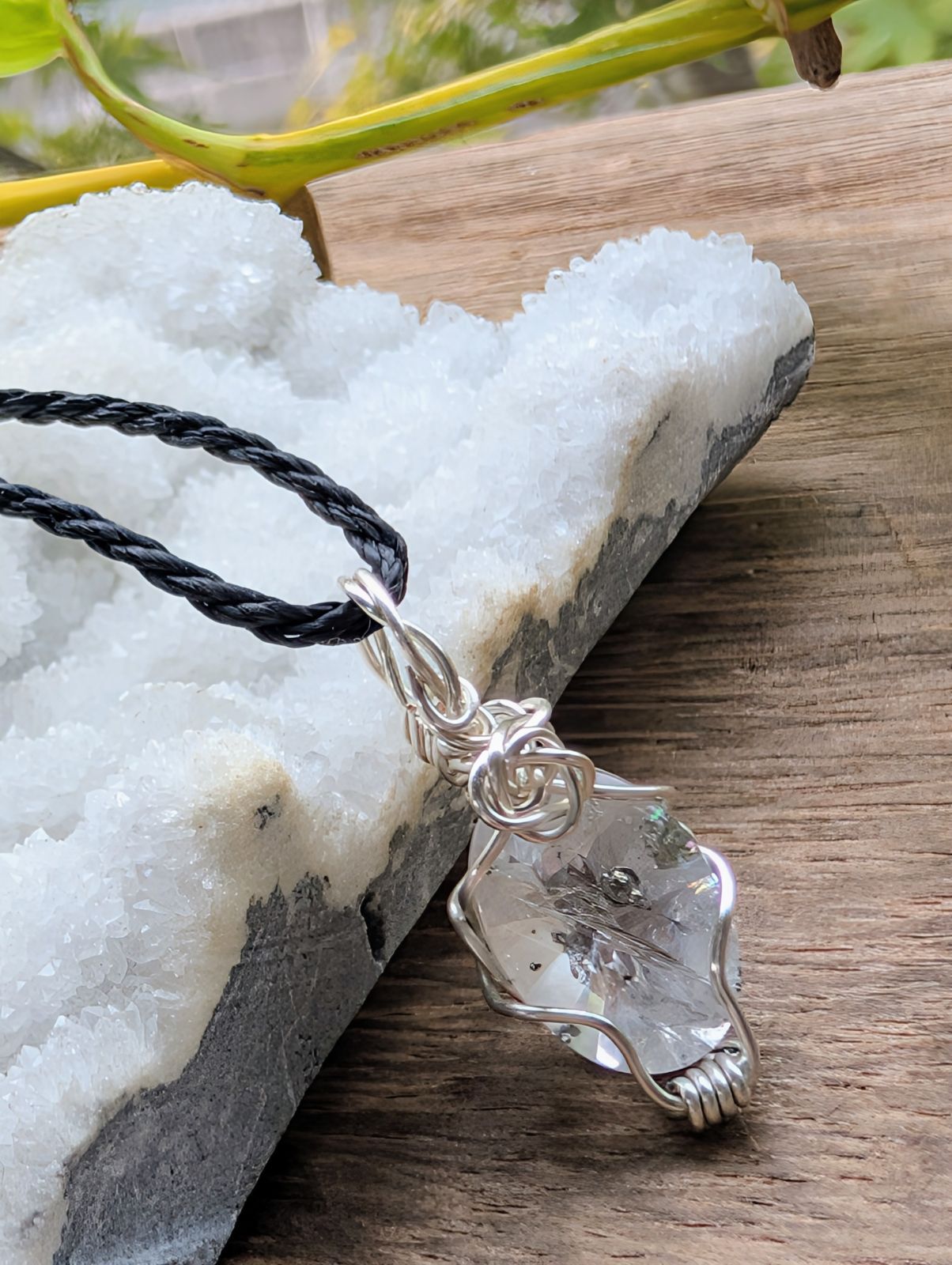 パイライトinクォーツ ワイヤーネックレス