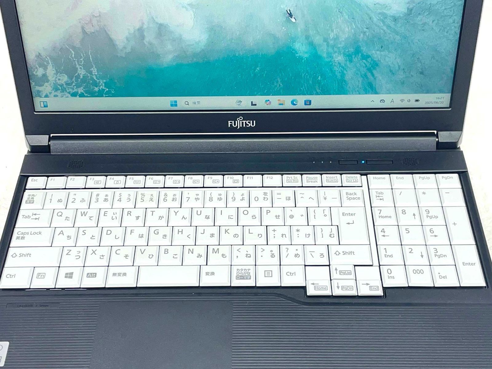 富士通 LIFEBOOK A5510/FX 15.6 i3-10110U/ Amazon.co.jp: 【整備済み品】 富士通 ノートパソコン FMV