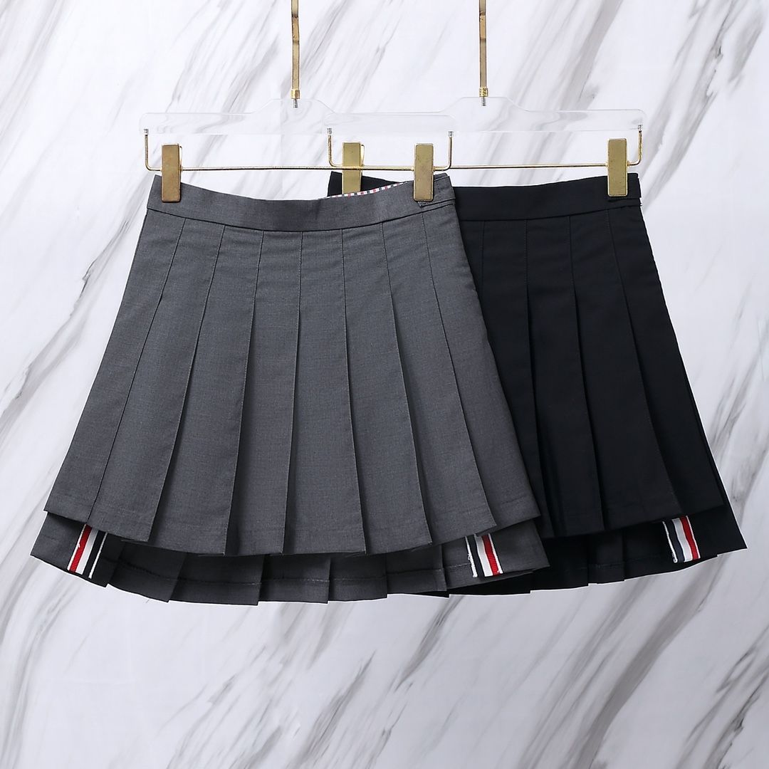 THOM BROWNEプリーツスカート 黒とグレー - メルカリ 