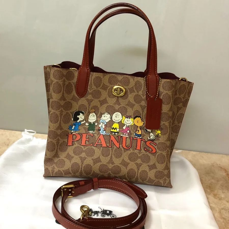 COACH コーチ ウィロウトート24 スヌーピー バッグ CBF72 - メルカリ