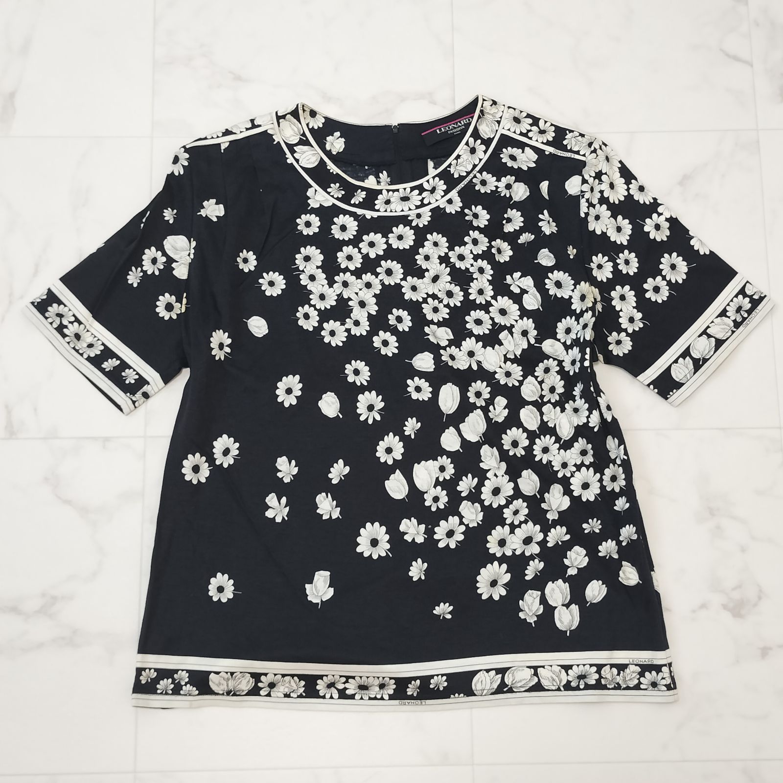 正規品 LEONARD FASHION Tシャツ 半袖 総柄 花柄 LL LEONARD レオナール 美品 半袖 カットソー 総柄 IBO58 花柄 フラワー T