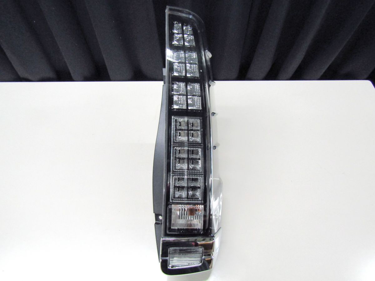 サラヴァ! ヴォクシー ZS/煌 80/ZRR80W/ZRR85W ZWR80W 純正 後期 左ヘッド