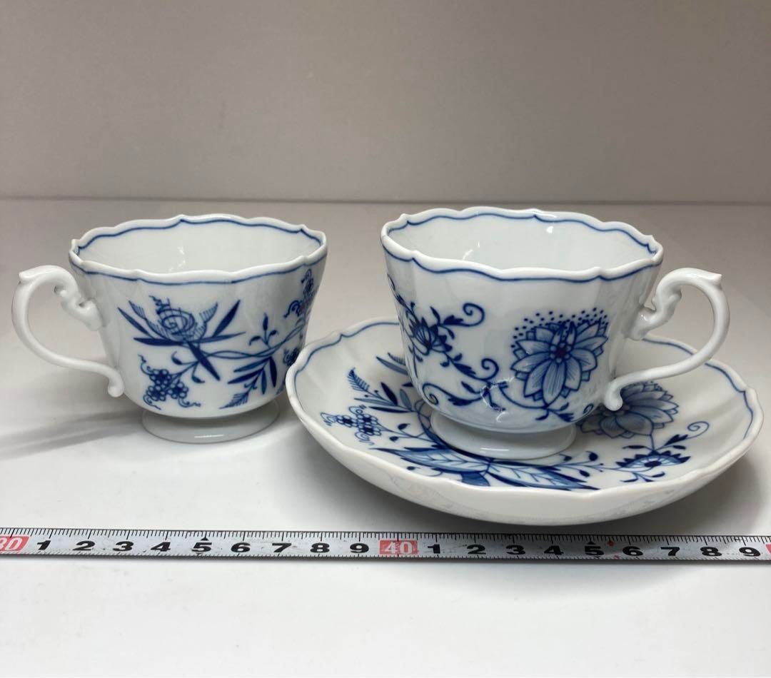 マイセン ブルーオニオン カップ-ソーサー1客とカップ1点 東Y5-1211