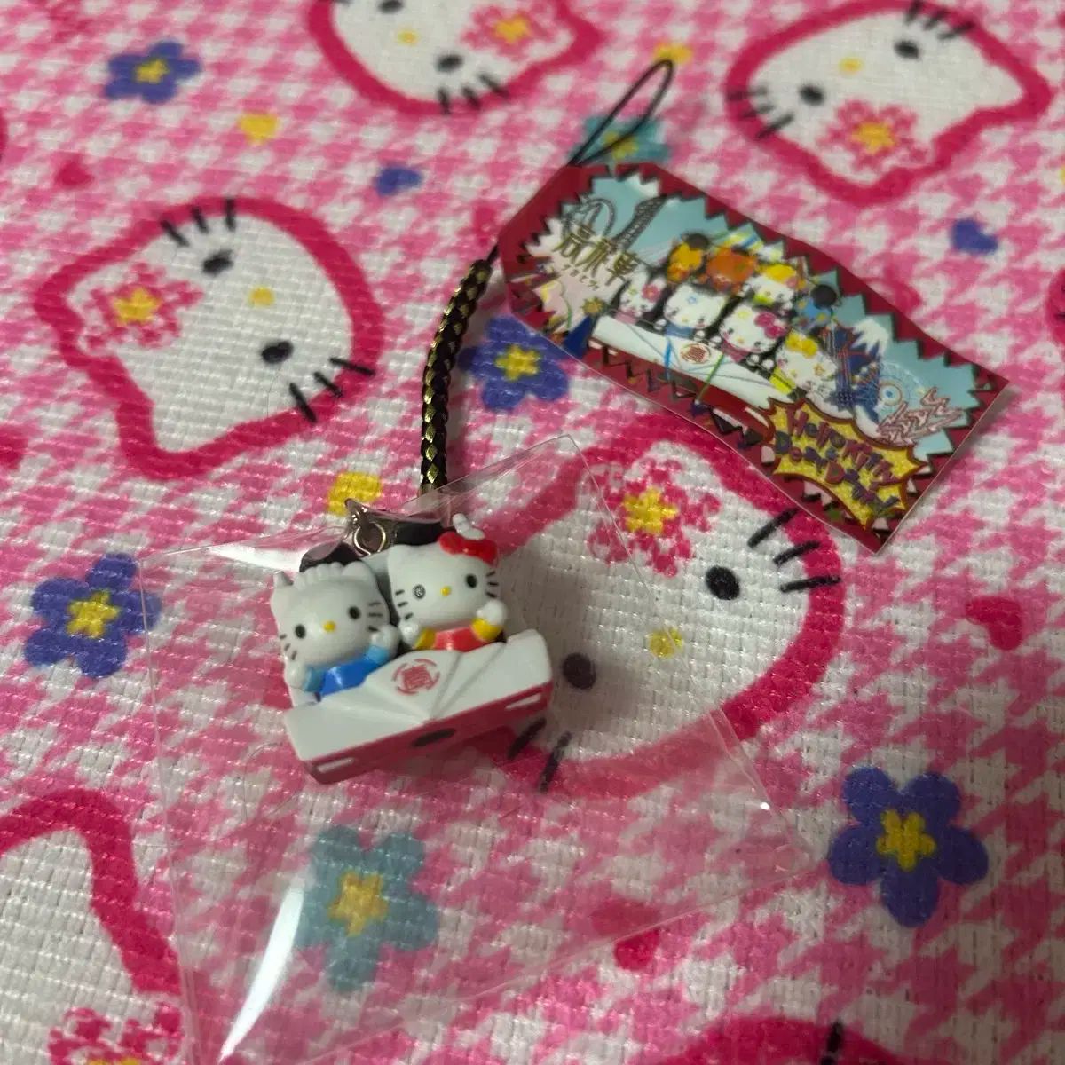 ハローキティ レトロ 99 年 フジキュー ハイランド ストラップ