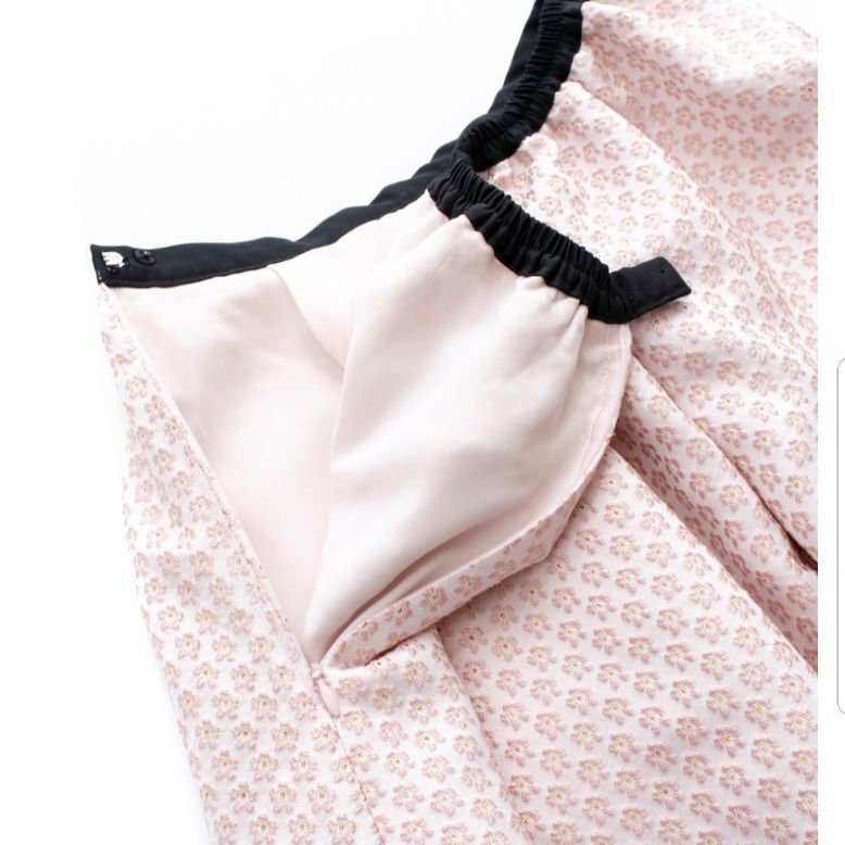 未使用:今期:OBLI 小花ピンクジャガードスカート - メルカリ