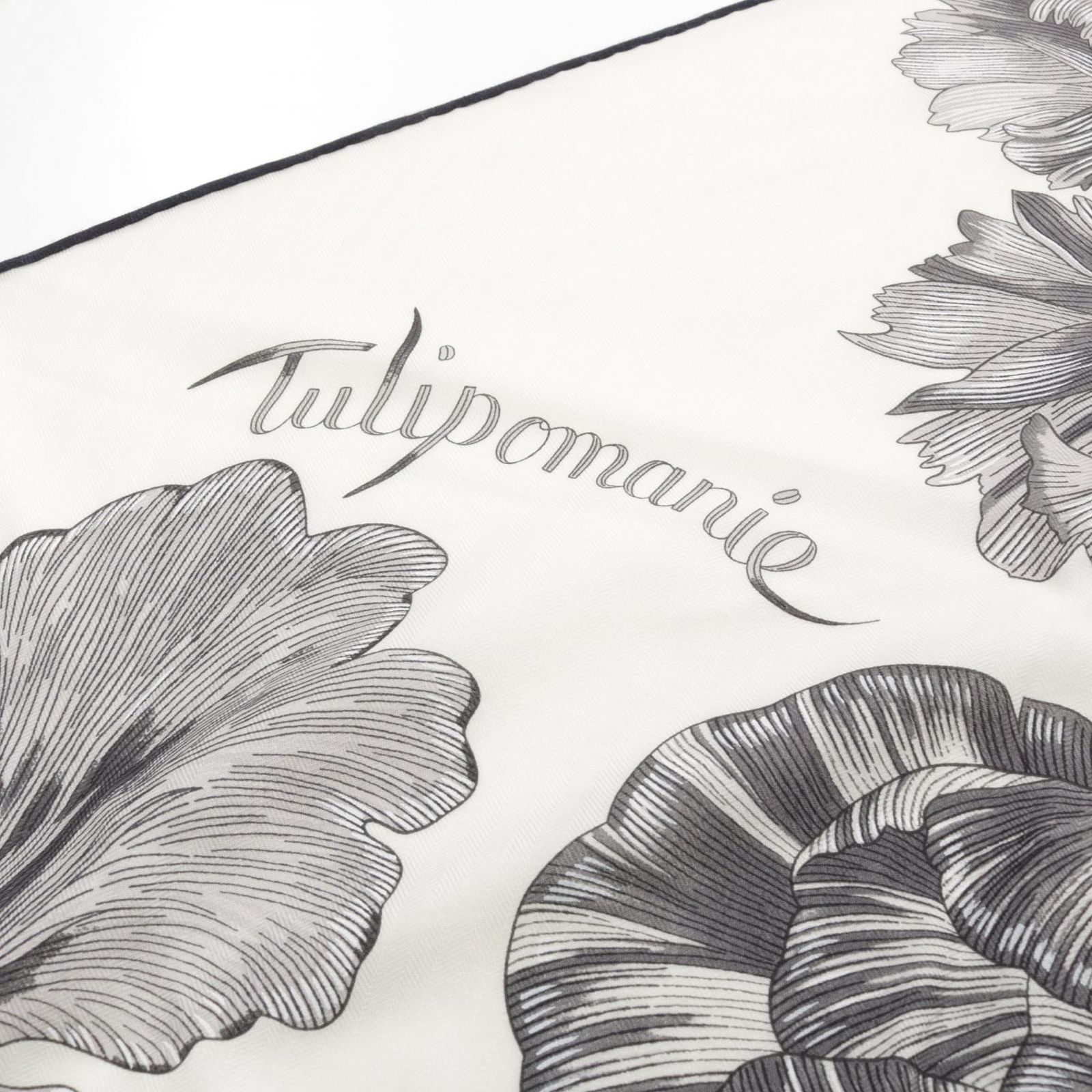 明日1日まで値下げTulipomanie 24AWトライアングルジェアン未使用品 HERMES エルメス トライアングルジェアン Tulipomanie スカーフ - メルカリ