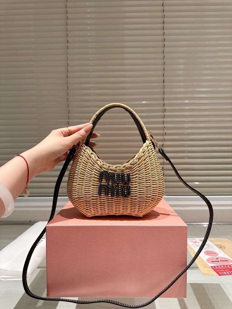 MIUMIU ミュウミュウ 編みカバン ハンドバッグ ショルダーバッグ