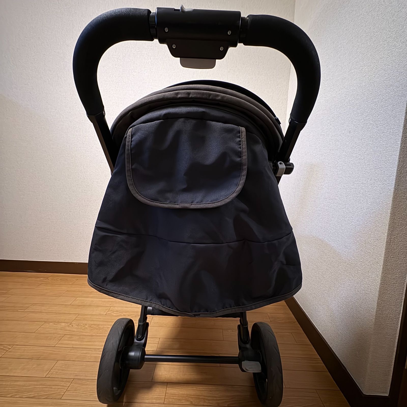 ブラック