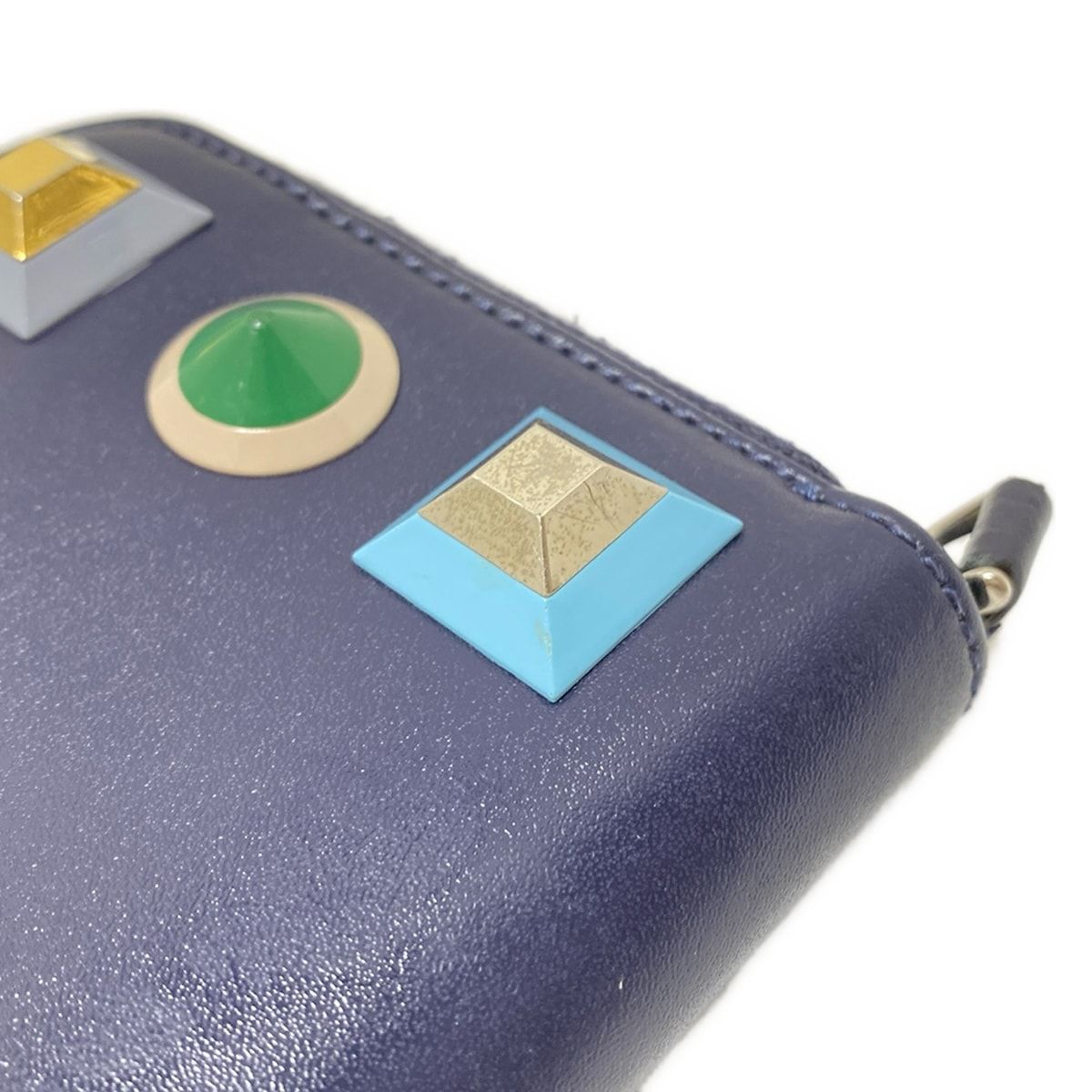 ラウンドファスナー レザー