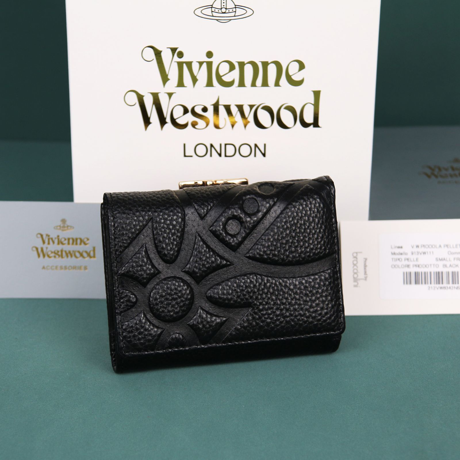 ♡新品未使用♡ ヴィヴィアンウエストウッド　三つ折り　黒　913VW111 新品未使用】Vivienne Westwood 三つ折り財布913VW111 Vivienne