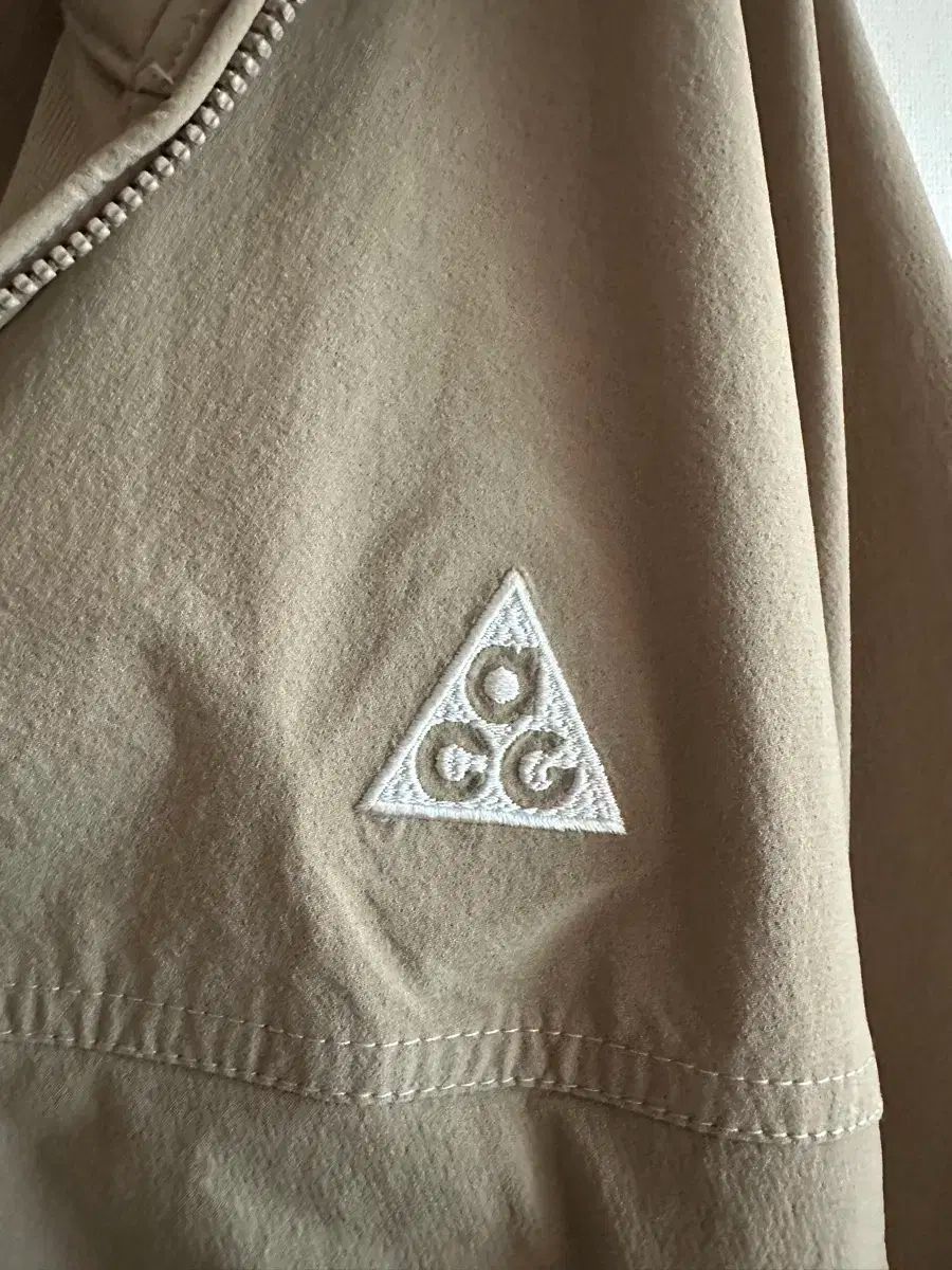 NIKE ナイキ acg サンフェアラー カーキ サミット ホワイト