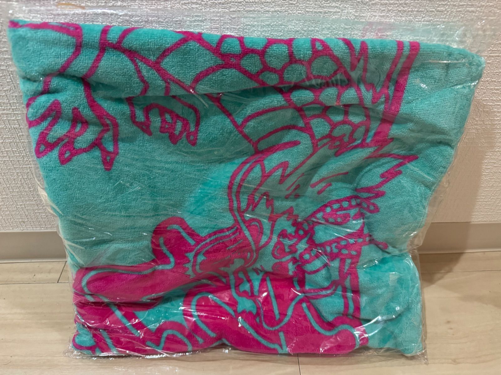 新品未開封 YOASOBI ビーチタオル 夜遊 2022 - メルカリ