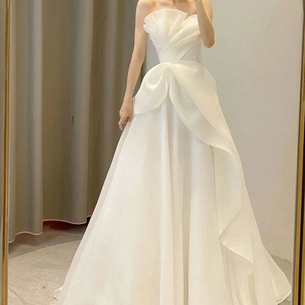 2025 ウエディングドレス 花嫁 ドレス 前撮りドレス ウェディングドレス 二次会ドレスオフショルダー オフショル 前撮り ドレス 花嫁 かわいい 花嫁 二次会ドレス フォトウェデ