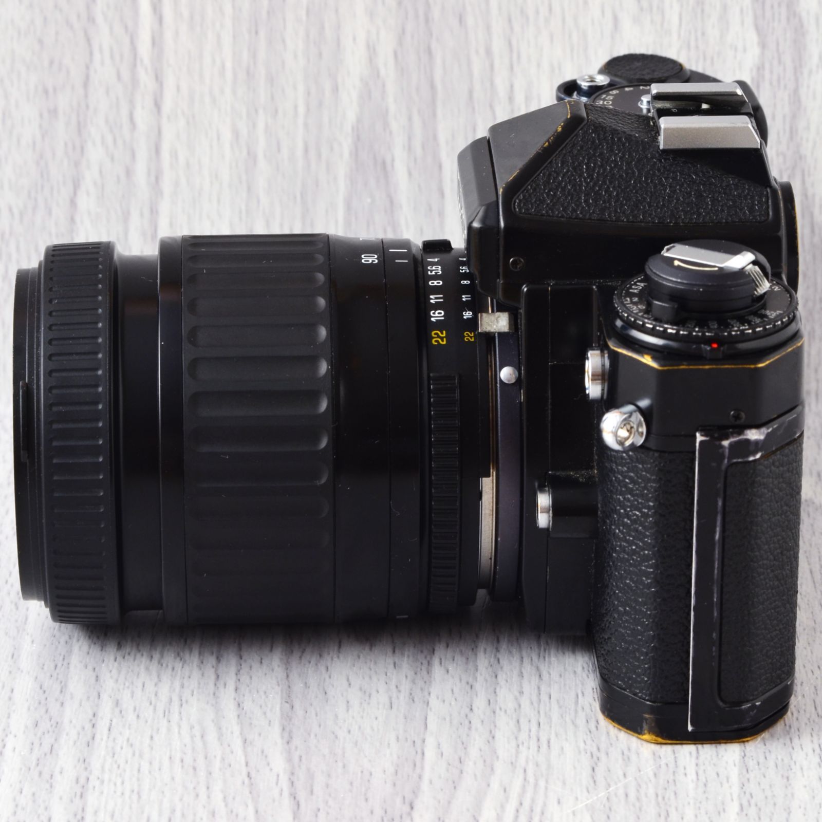 Nikon FE 黒 + 35～90mmズーム MFフィルムカメラ 整備済
