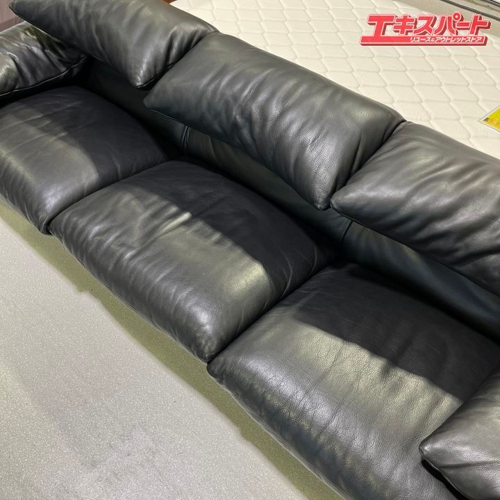 Cassina/カッシーナ 675 MARALUNGA/マラルンガ 3人掛ソファ 黒 Cassina/カッシーナ 675 MARALUNGA/マラルンガ 3人掛ソファ 黒