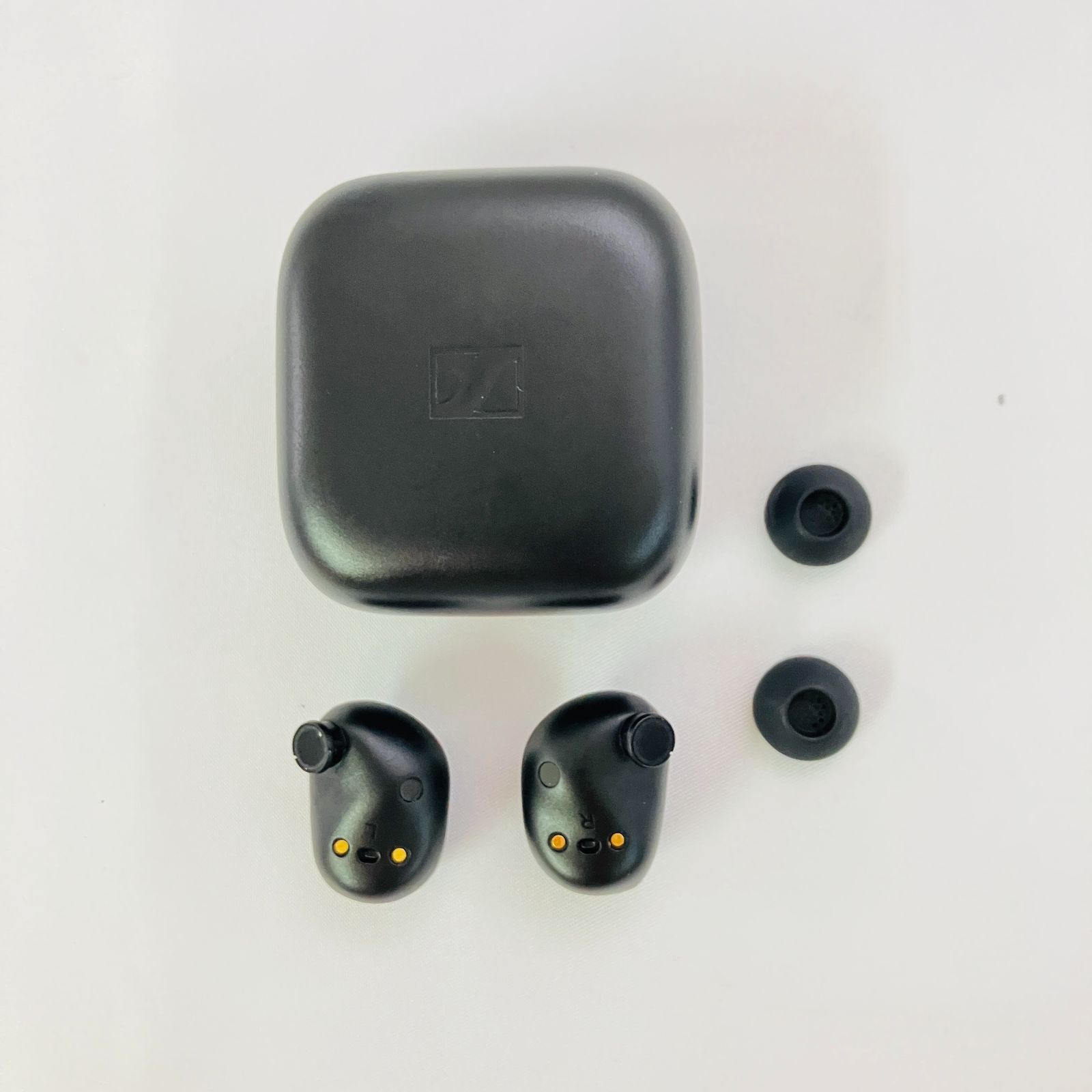 ゼンハイザー Sennheiser ワイヤレスイヤホン ACCENTUM True Wireless ブラック 高性能ドライバー ハイブリッドノイズキャンセリング 外音取り込み機能 bluetooth 5.3 IP54 ポケットサイズ ワイヤレス充電