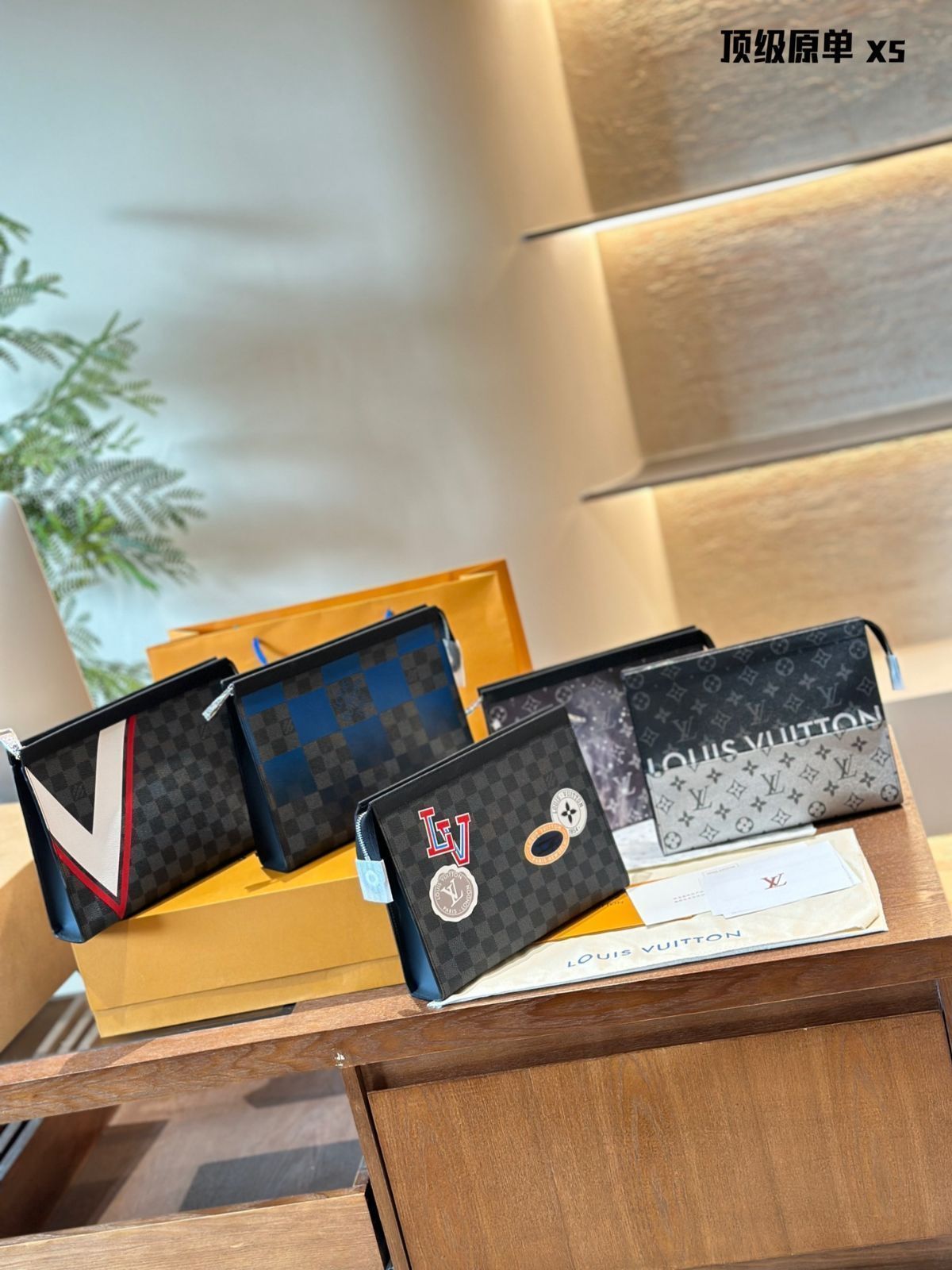 【ルイヴィトン】トイレポーチ LV×TM 今日特価】LV Toiletry Pouch 22 ルイ・ヴィトン トイレトリー