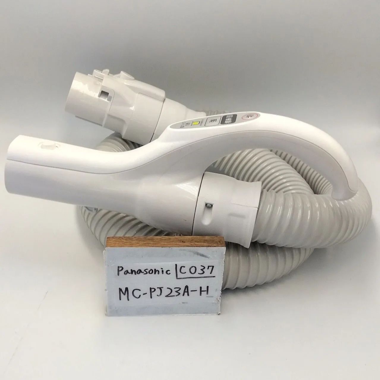 簡易清掃済】Panasonic （型番：MC-PJ23A-H） 掃除機 ホース 管