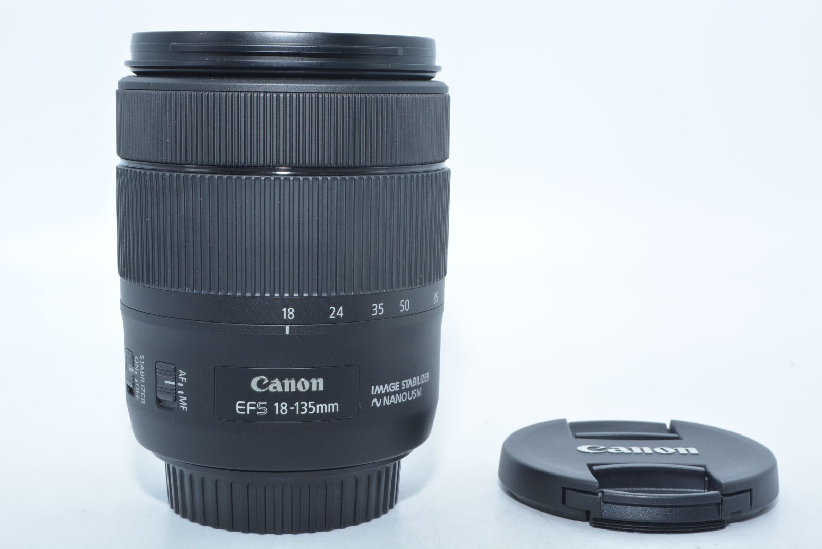 ☆ほぼ新品Canon EF-S18-135mm F3.5-5.6 IS USM 最強万能レンズ！ 手