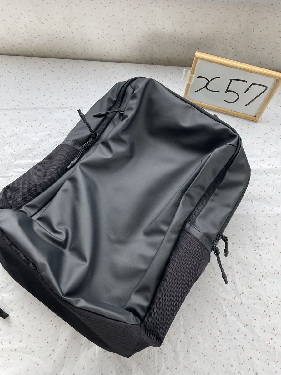 エースジーン] ビジネスリュック B4ファイル収納可 15.6インチPC収納可