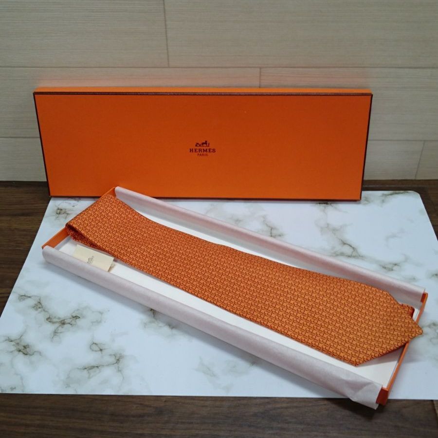 HERMES エルメス ネクタイ シルク100％ オレンジ系 - メルカリ