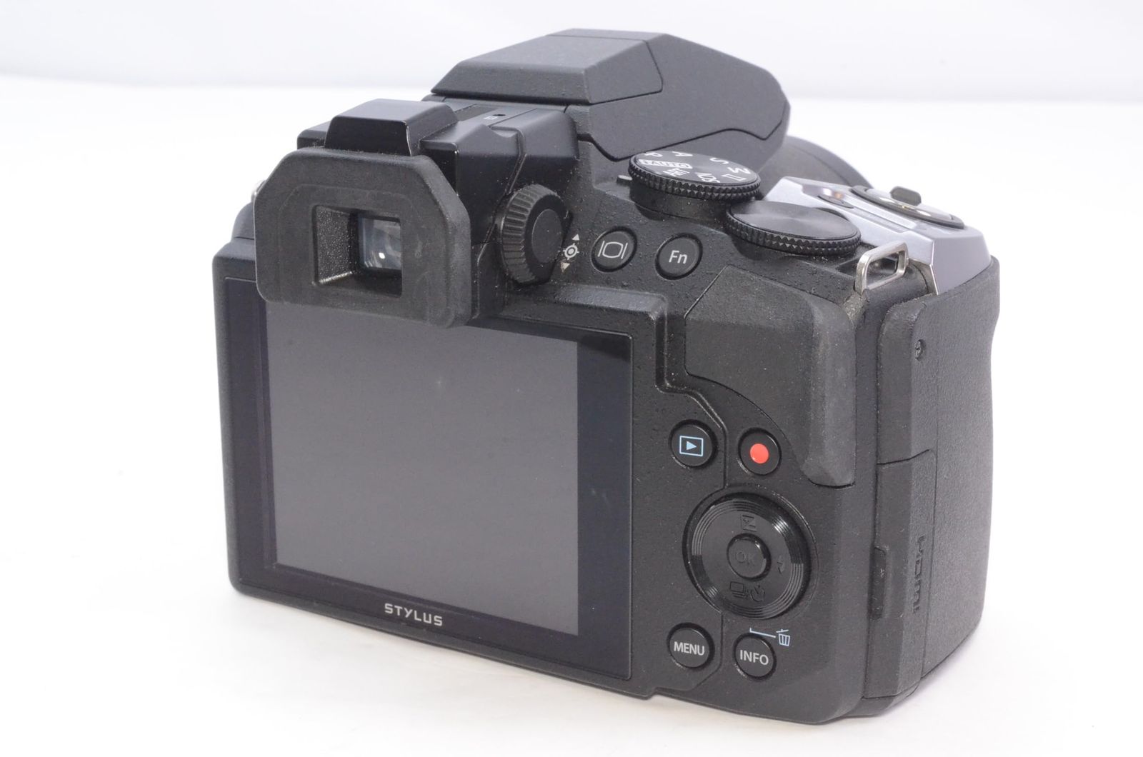 有名ブランドも見つかる！ Olympus SP-100EE