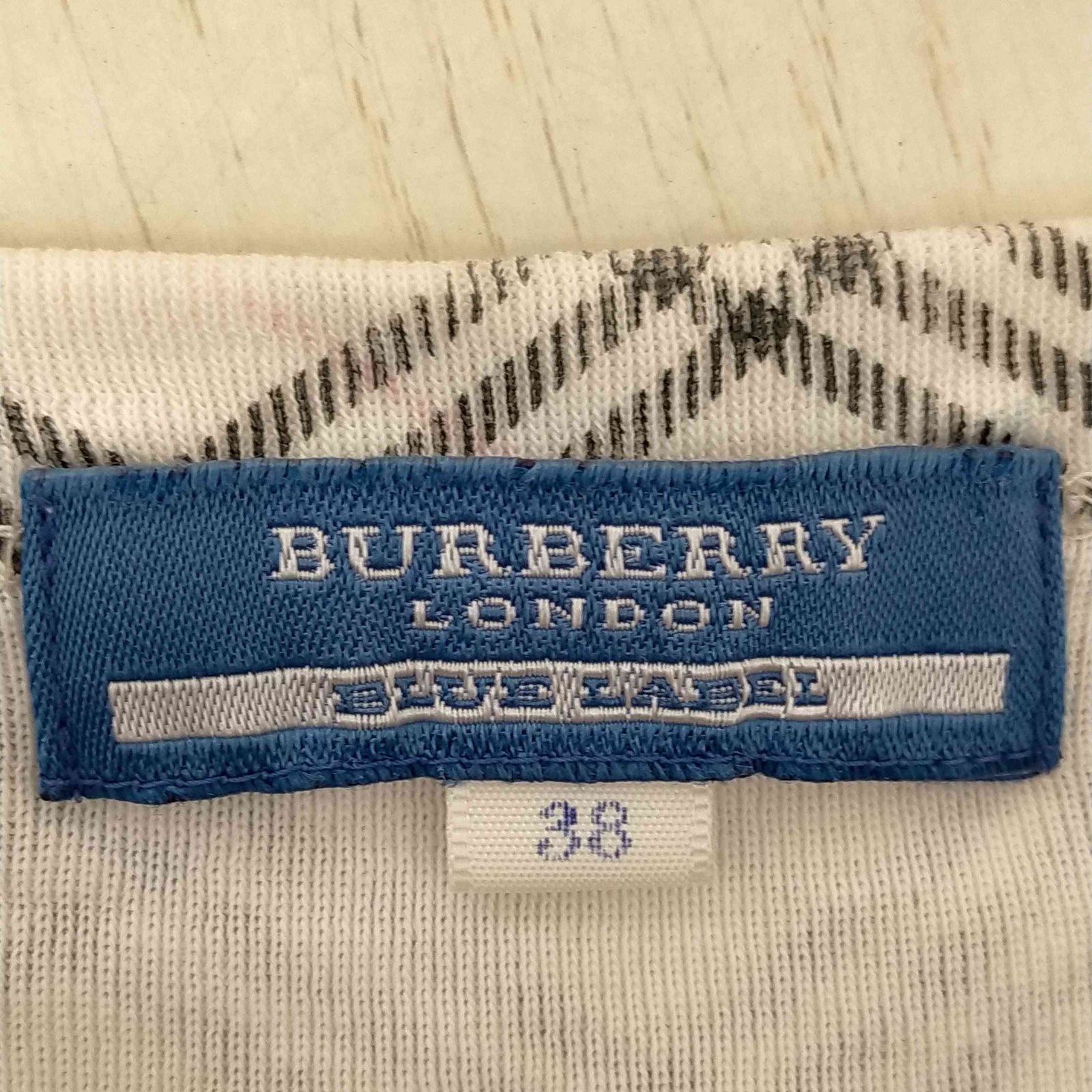 バーバリーブルーレーベル BURBERRY BLUE LABEL ワンポイント刺繍