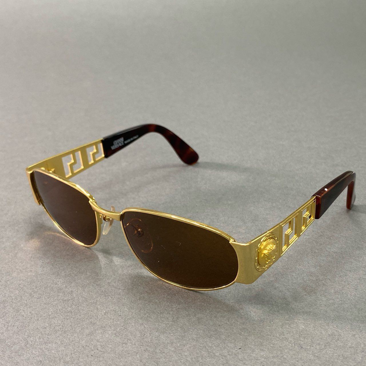 g9 VERSACE ヴェルサーチ メデューサ サングラス S37 ブラウン