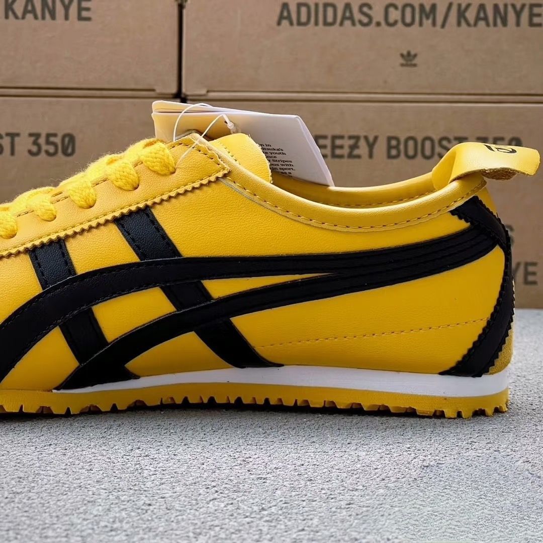 芸能人愛用のルームウェア 新品未使用Onitsuka Tiger（オニツカタイガー）MEXICO 66 靴