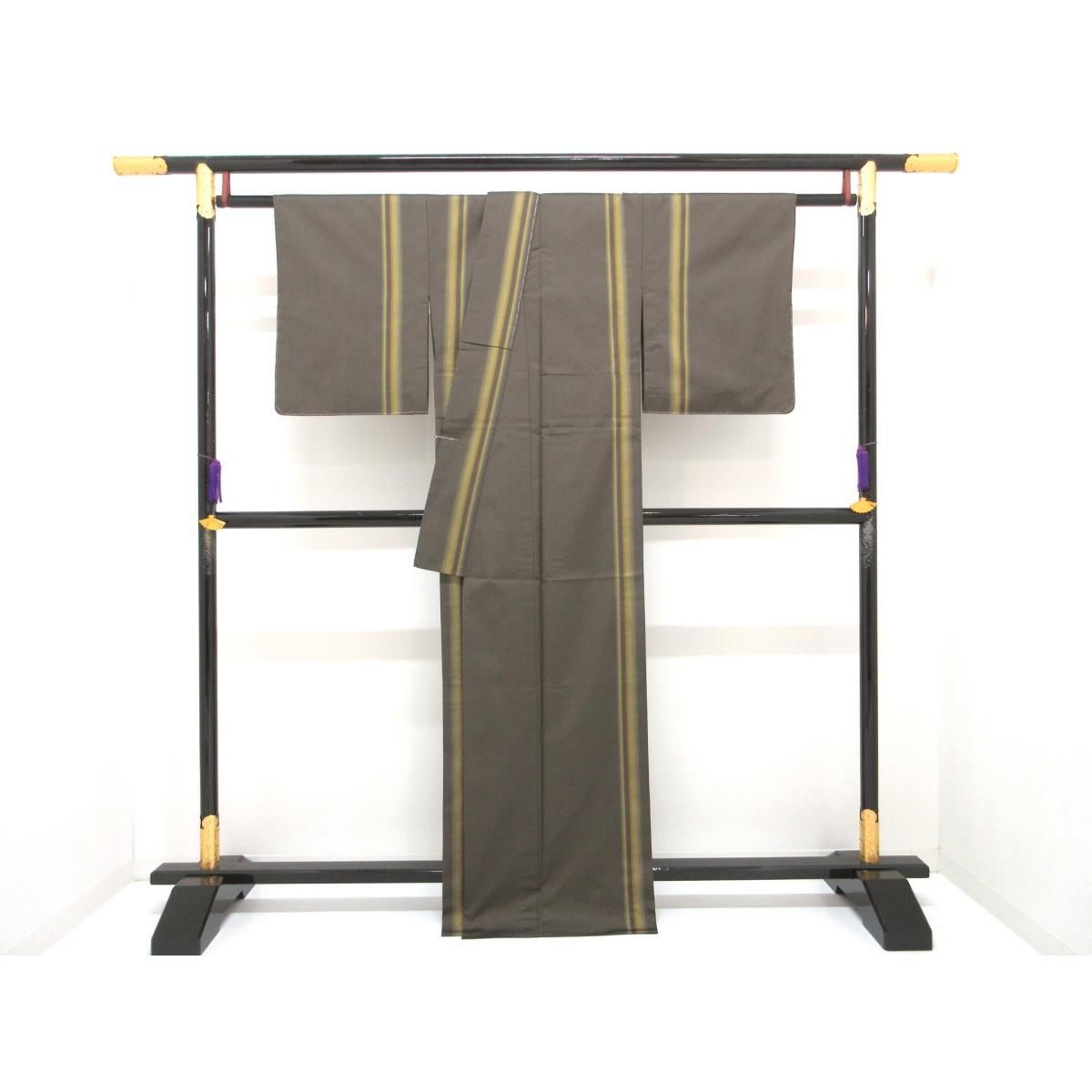 未使用品】単衣 米沢紬 十六代助左衛門 紅花黒八丈 - メルカリ 