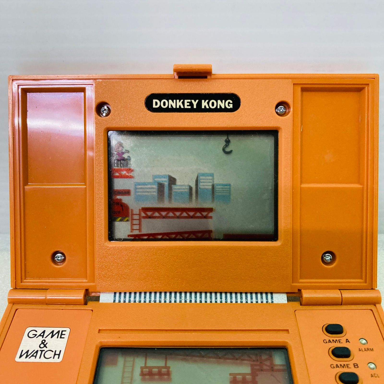 動作品 ゲームアンドウォッチ ドンキーコング DK-52 1982年製 mqdefault.jpg
