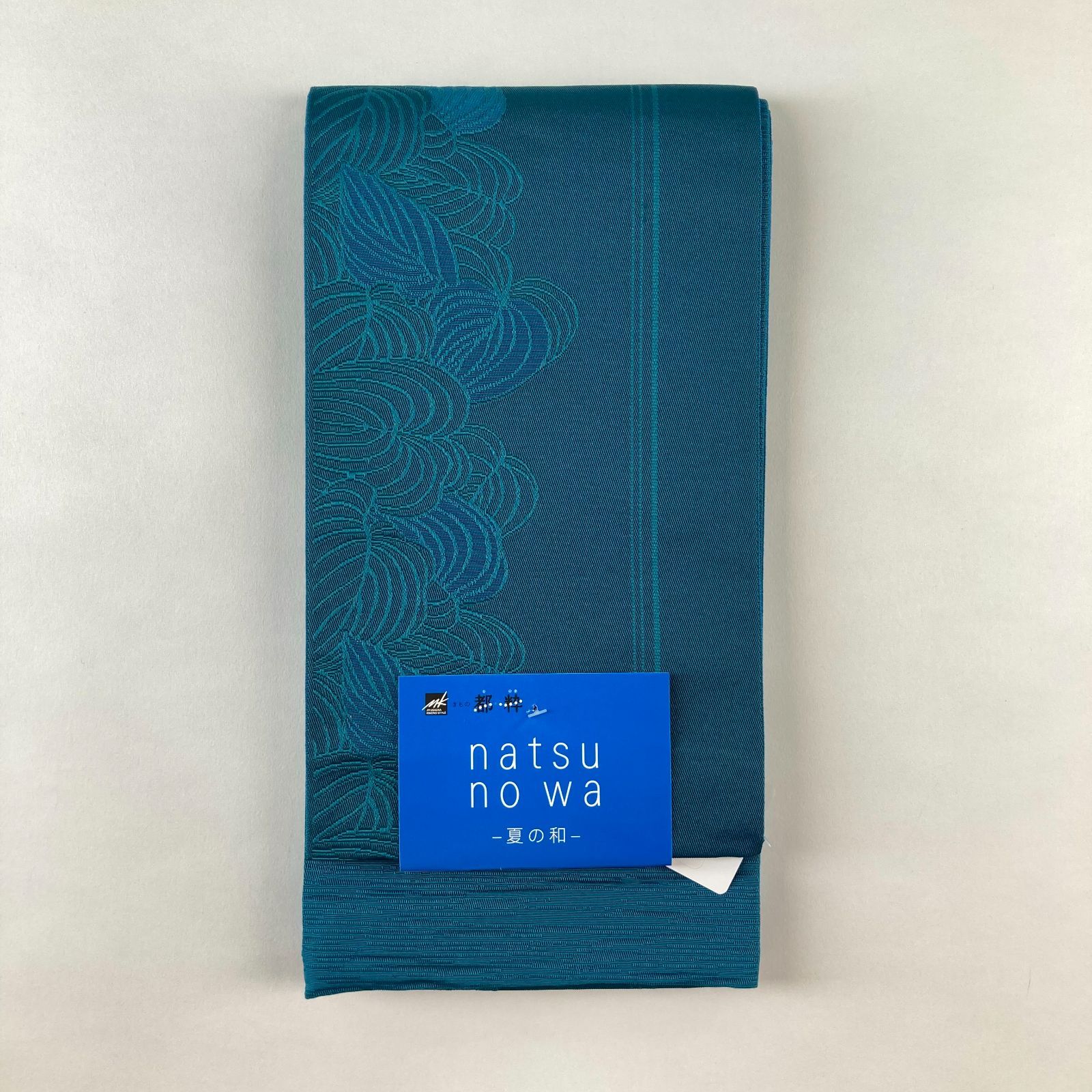白 水色