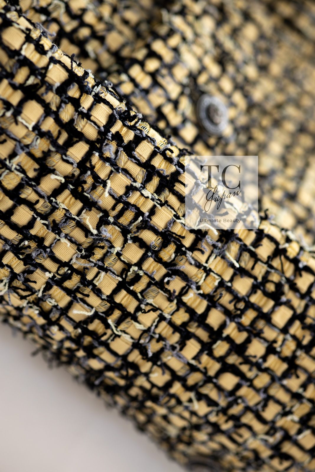CHANEL - シャネル ジャケット CHANEL 123万 イエロー ブラック ライオン ボタン ダブル リリー・ローズ・デップ着用 新品同様 38 40 中古] シャネル ジャケット CHANEL 123万 イエロー ブラック